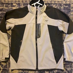 Arcteryx woman’s soft shell jacket Small
